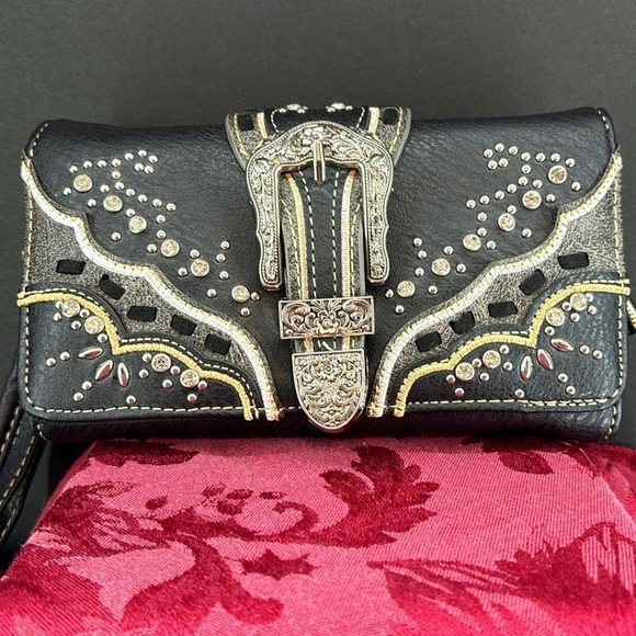 Women's Western Silver Buckle Wristlet Crossbody‎ Wallet Purse Rhinestones Black - Picture 1 of 15